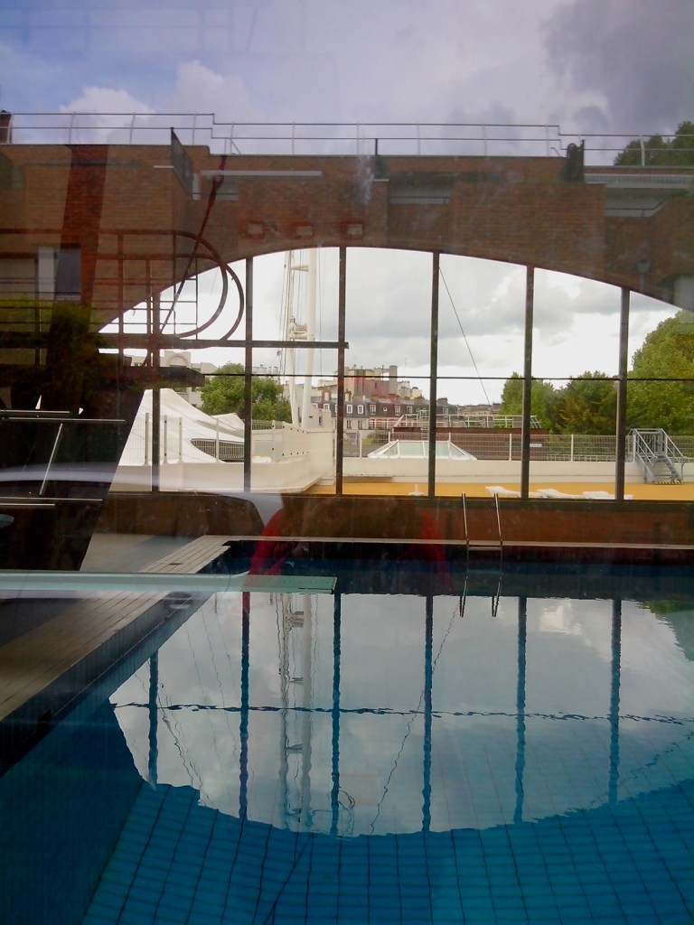 Piscine parisienne